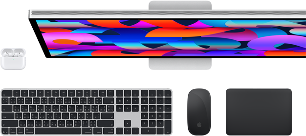คอลเลกชั่นอุปกรณ์เสริมและอุปกรณ์ต่างๆ ซึ่งรวมถึง AirPods, Magic Keyboard พร้อม Touch ID, Magic Mouse, Magic Trackpad, Studio Display