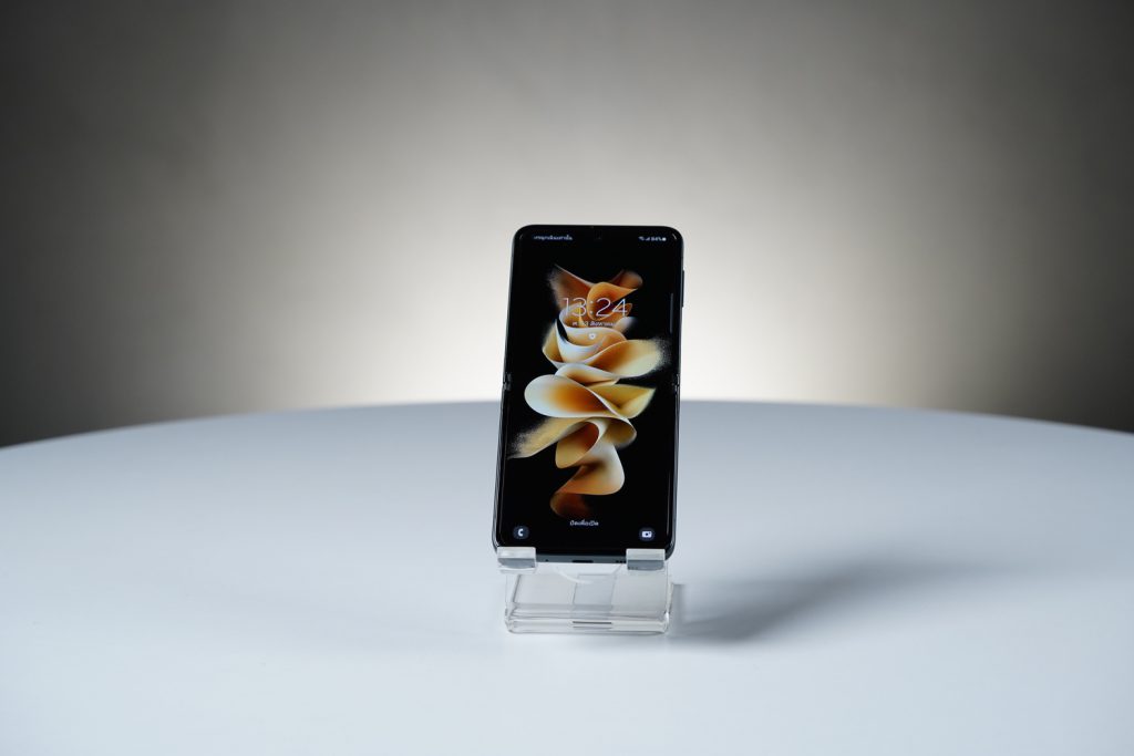 SAMSUNG Galaxy Z Flip 3 - Galaxy Z Fold3