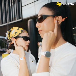 นักวิ่งสวม SHOKZ Open-Ear ระหว่างกิจกรรมวิ่ง